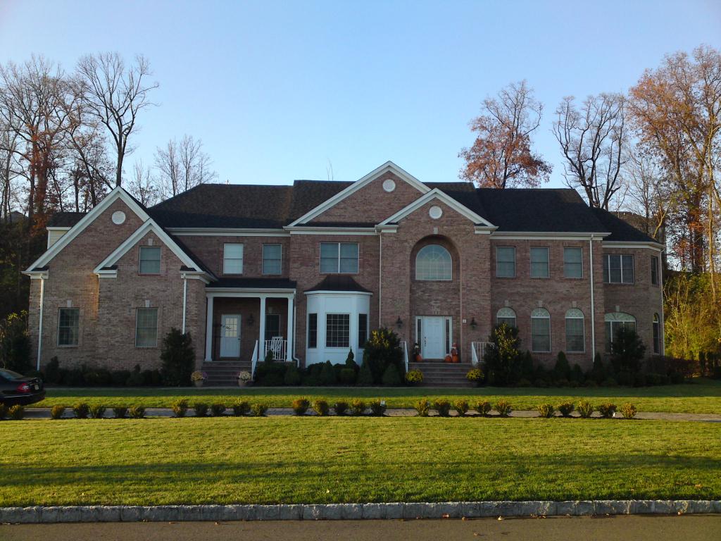 MLS #/Web ID: 2727189
