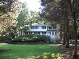 80 CIRCLE AVE