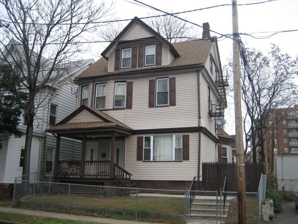 MLS #/Web ID: 2728689