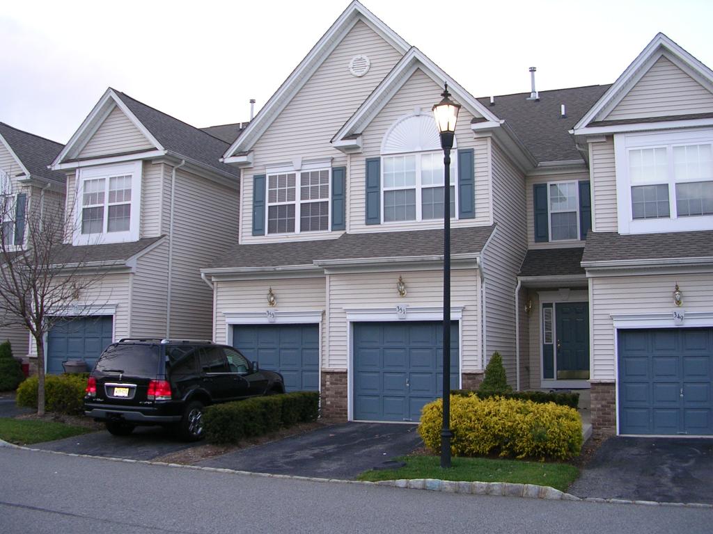 MLS #/Web ID: 2604490