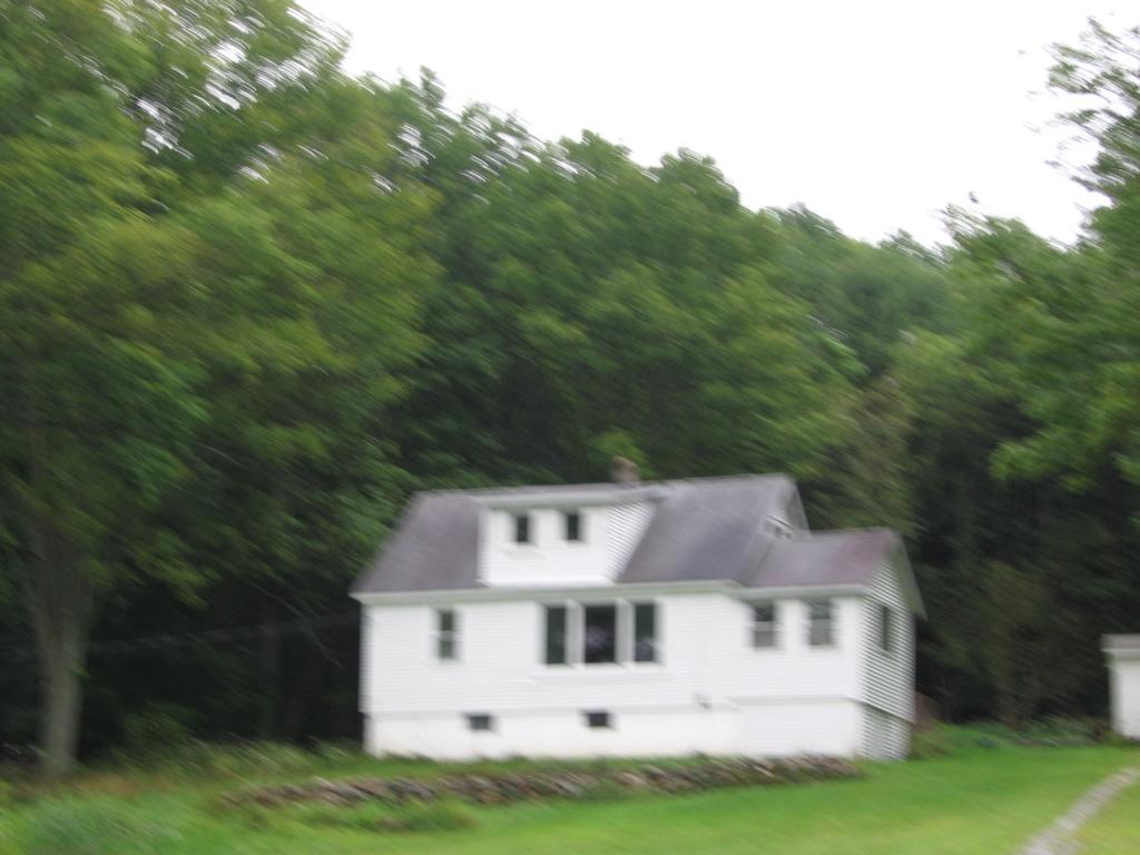 307 RIVER RD