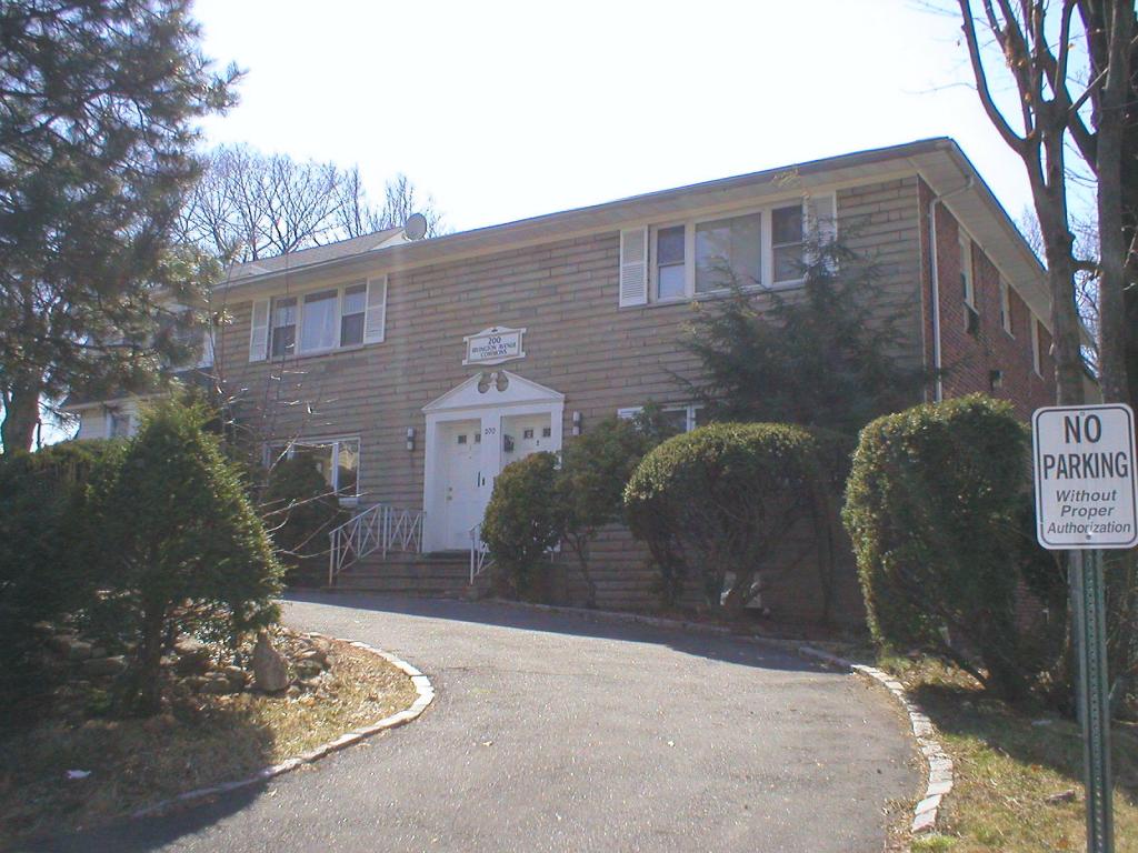 MLS #/Web ID: 2664890