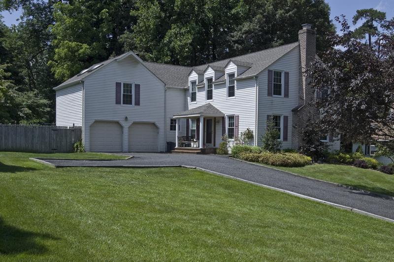 6 TIFFANY RD
