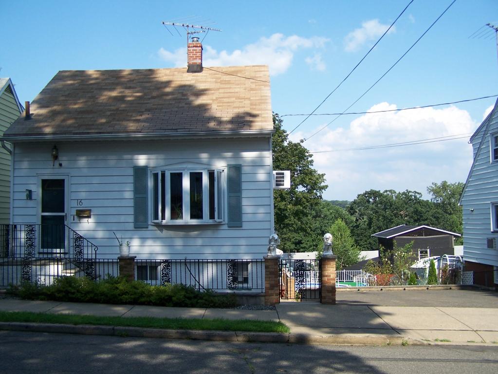 16 WILLIE ST