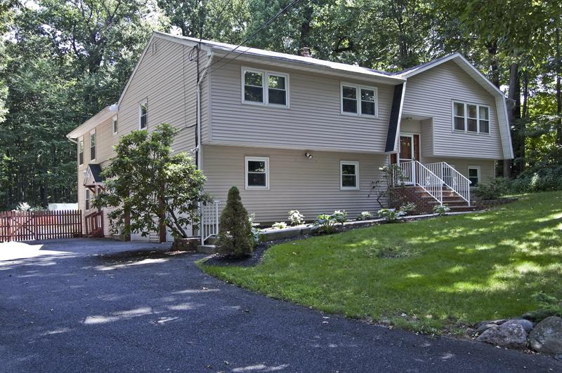 15 Knoll Dr.