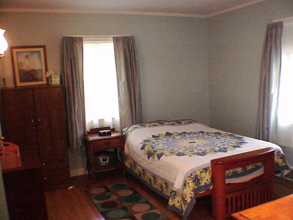 10 Pleasant Valley Road