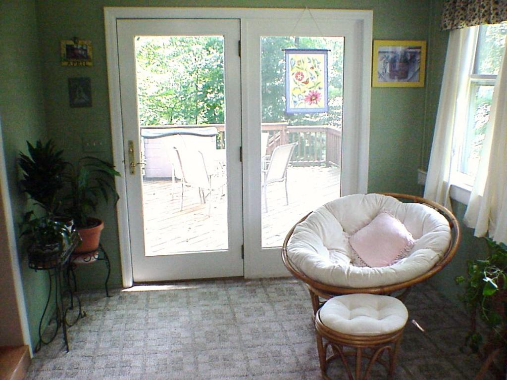 10 Pleasant Valley Road