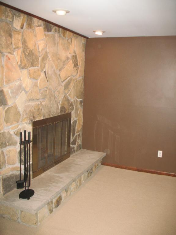 2 HILLTOP RD