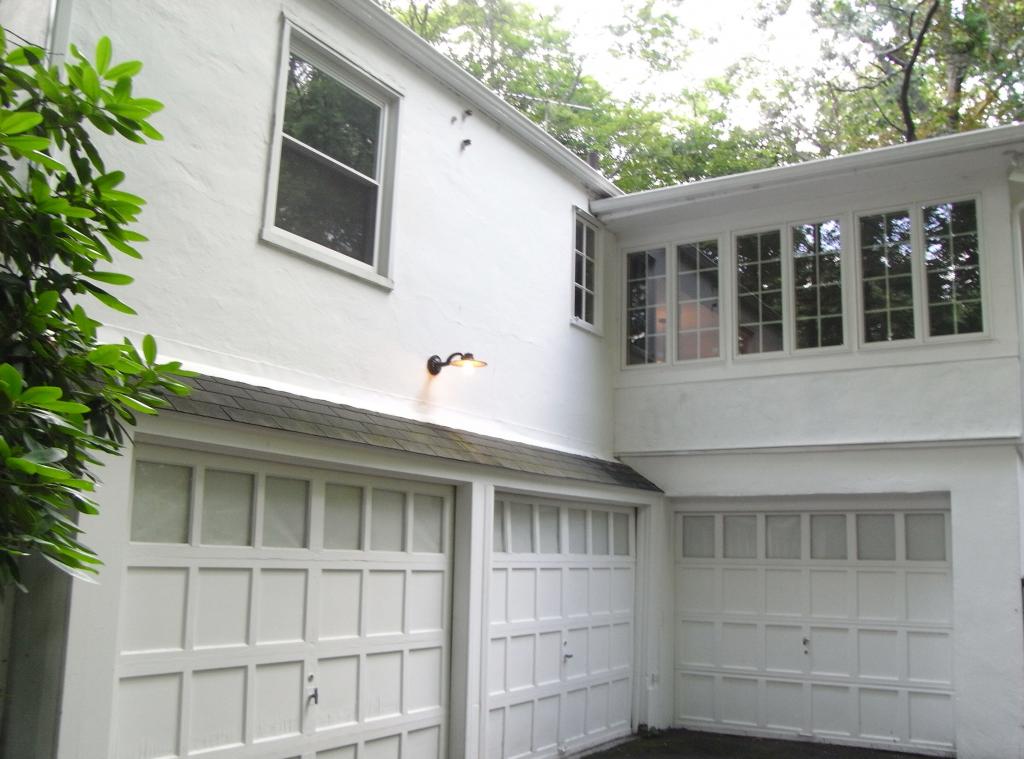 77 OAKHILL RD