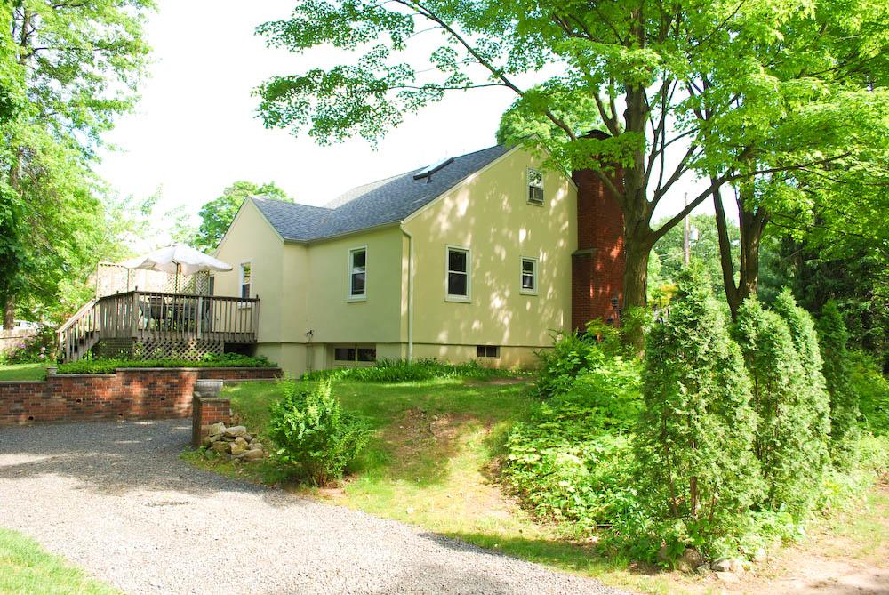 208 W ALLENDALE AVE