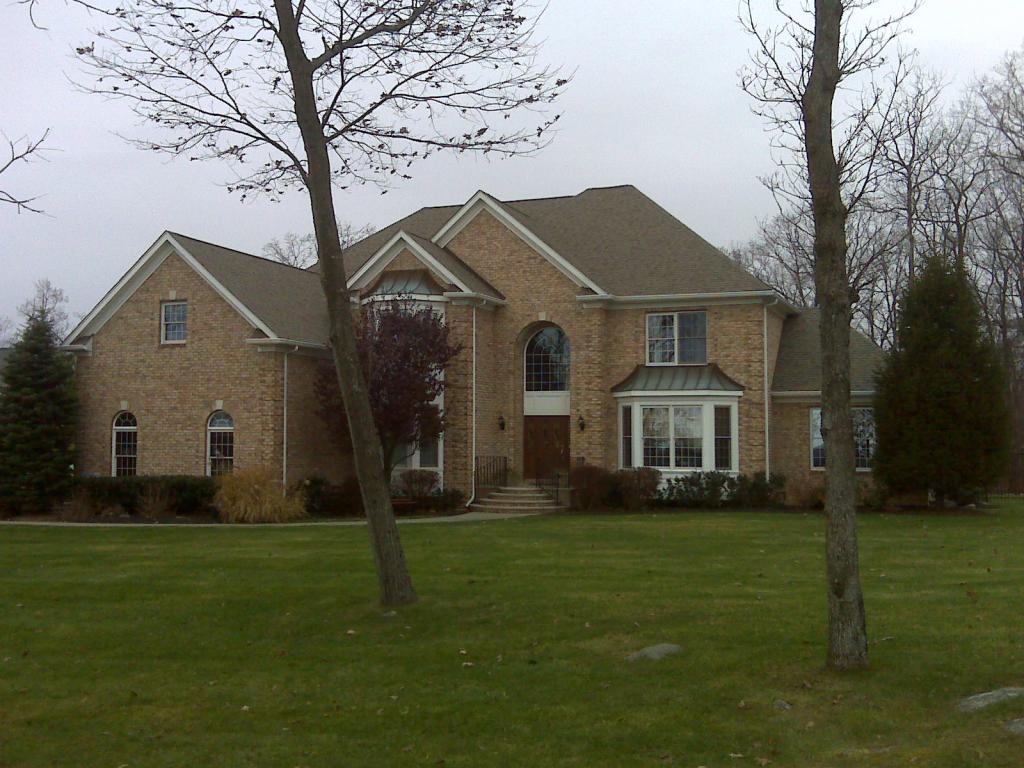 12 FOREST HILL DR