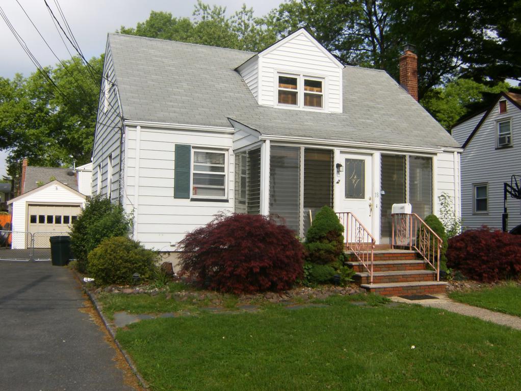 MLS #/Web ID: 2682991