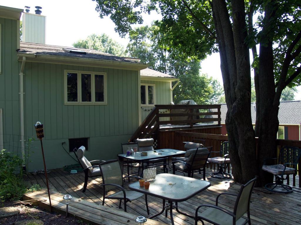 MLS #/Web ID: 2706691