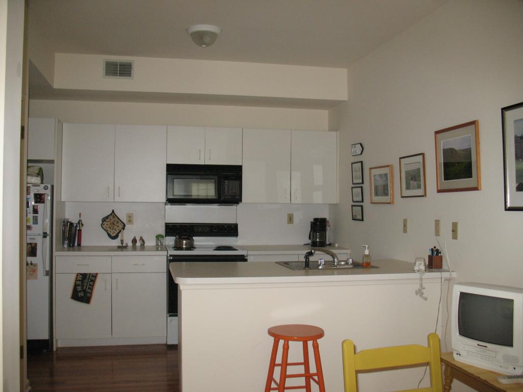6 Murray Hill Manor