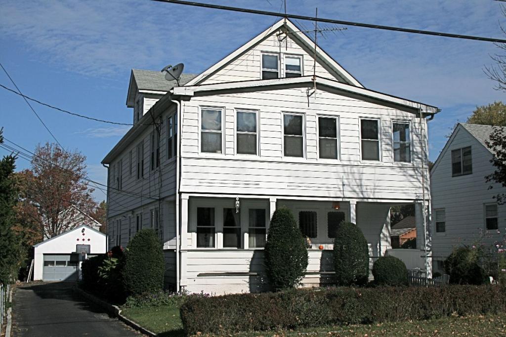 MLS #/Web ID: 2722891