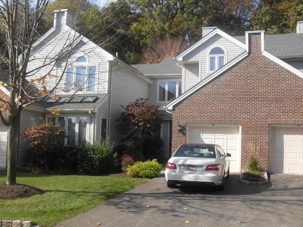 MLS #/Web ID: 2723091