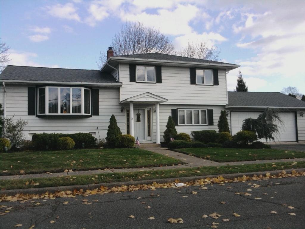 MLS #/Web ID: 2731091