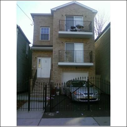 60-62 N ELEVENTH ST