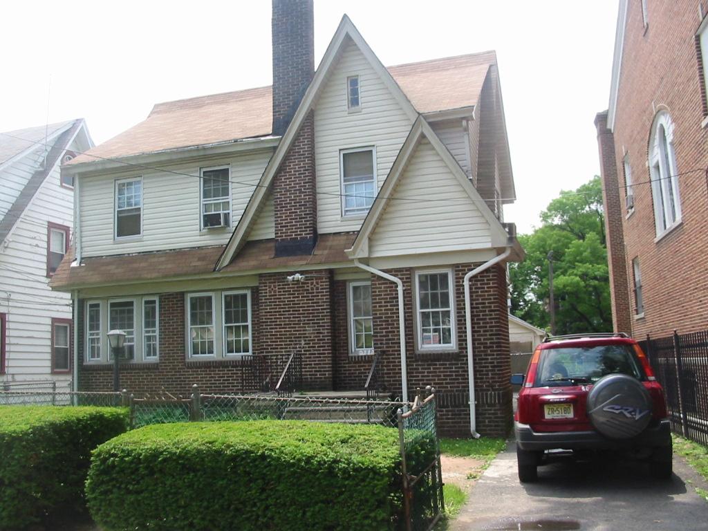 150-152 KEER AVE