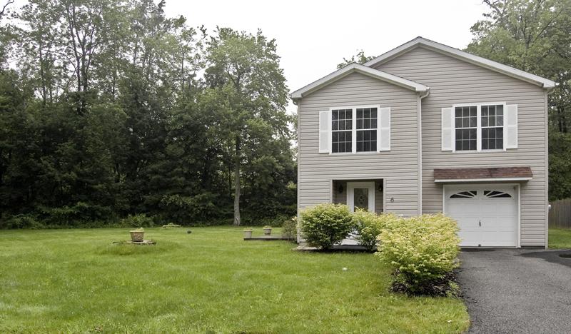 6 S ROSE LN