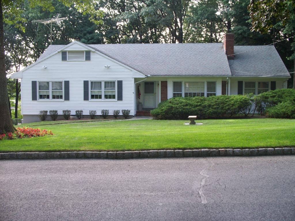 8 Robert Drive