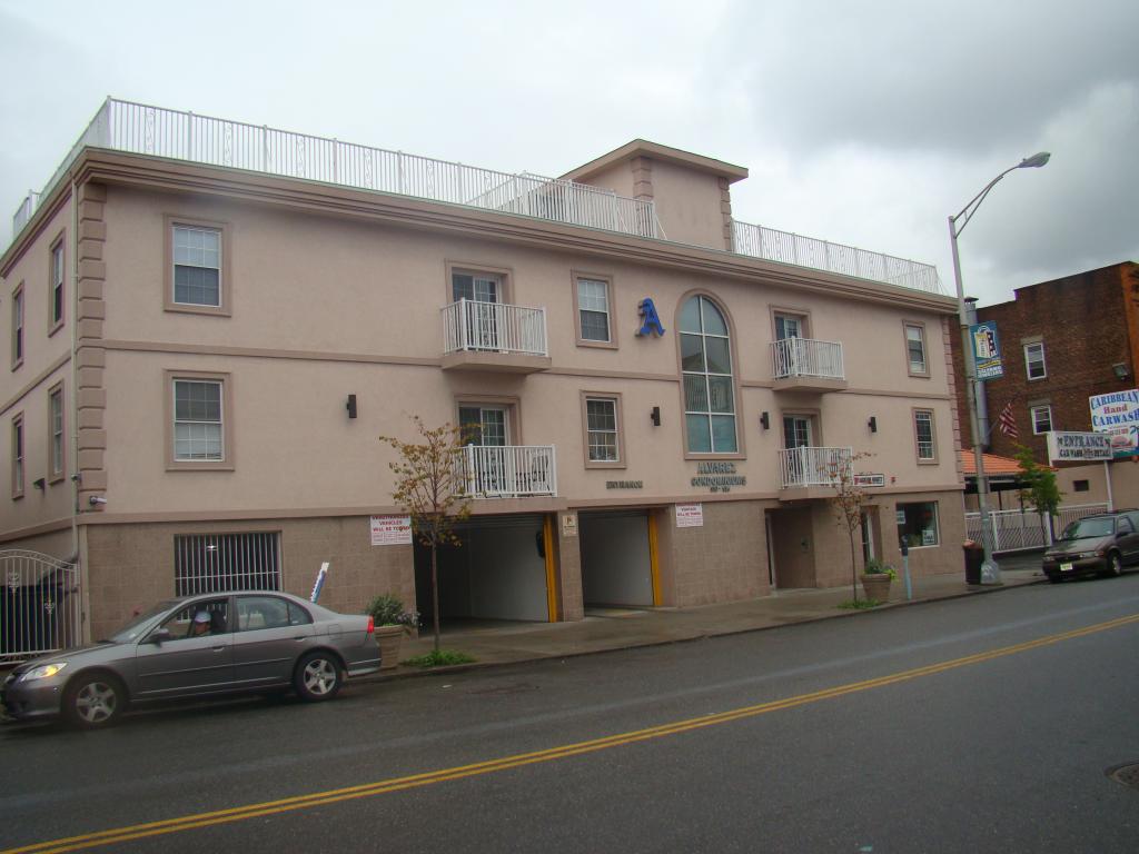MLS #/Web ID: 2712492