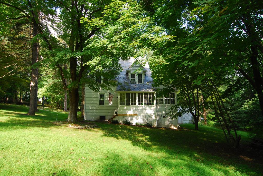 51 PINEGROVE RD