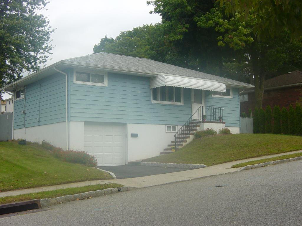 MLS #/Web ID: 2717692