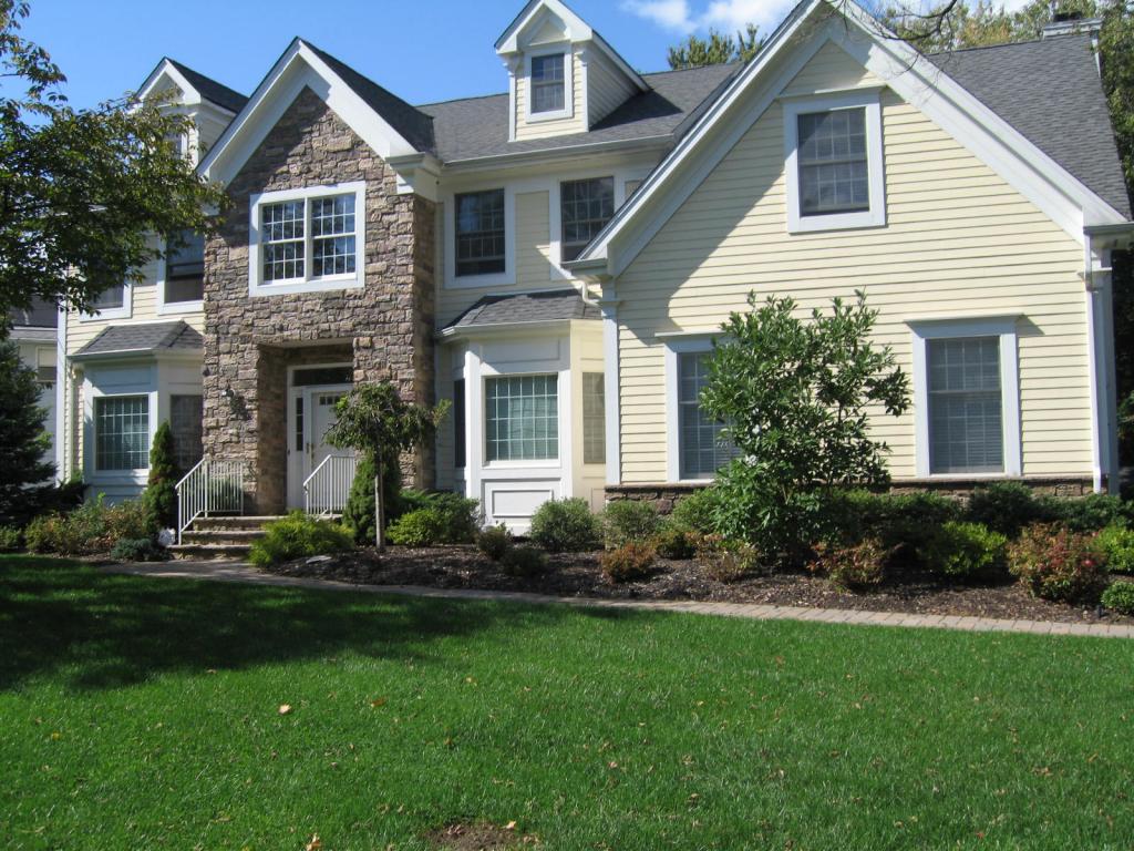 MLS #/Web ID: 2718992