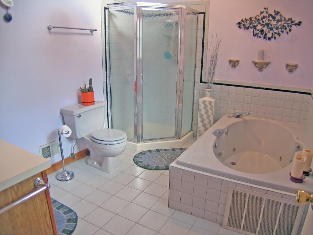 14 KENSINGTON CT