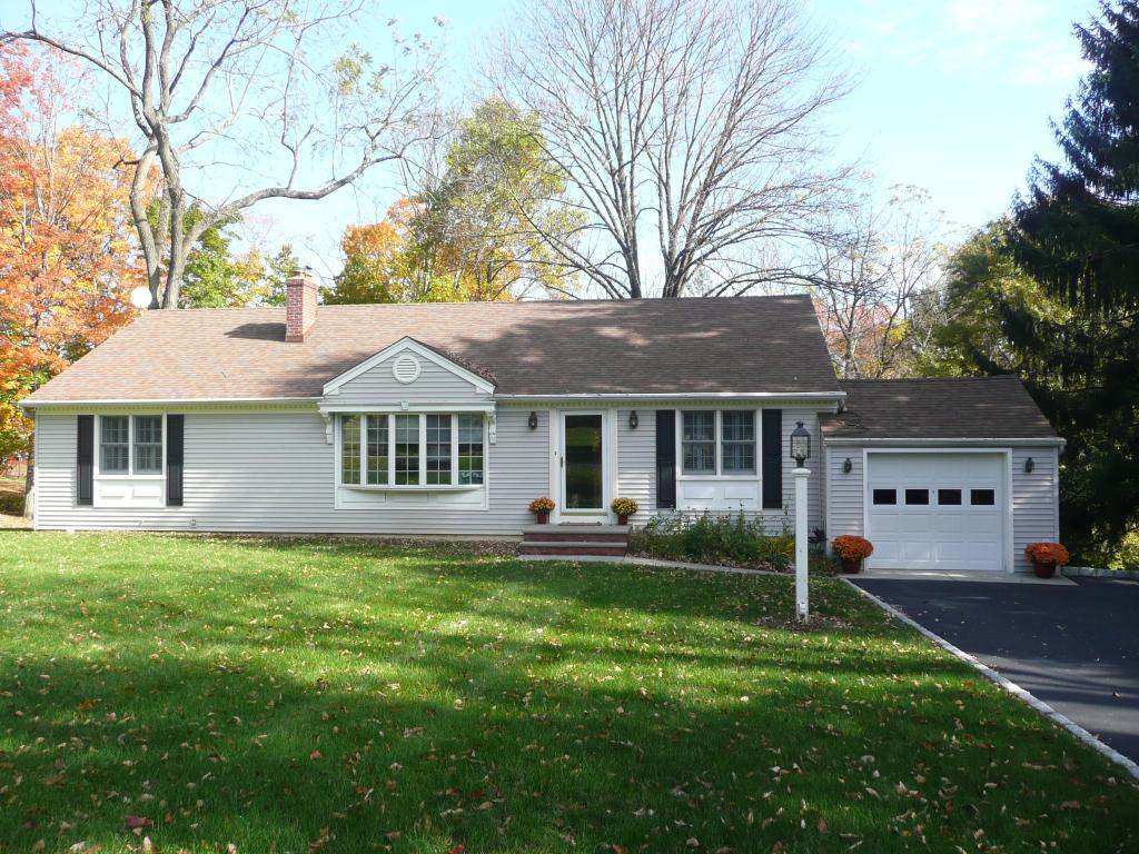 4 FREDERICK PL
