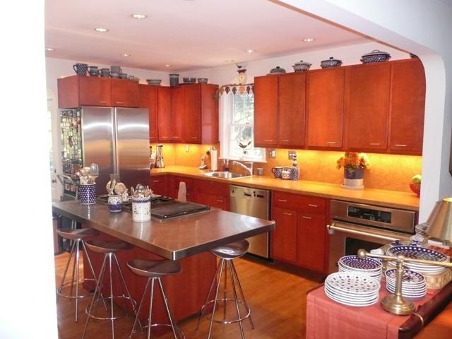 4 FREDERICK PL