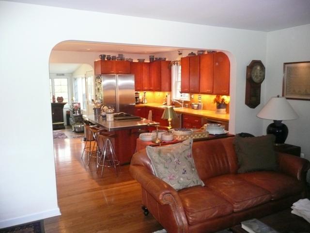 4 FREDERICK PL