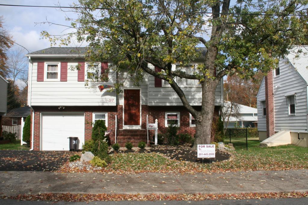 317 ORCHARD ST