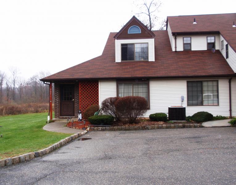 MLS #/Web ID: 2726892