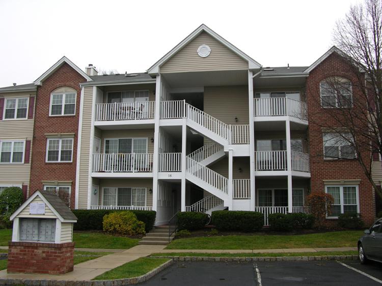 1613 BRECKENRIDGE DR