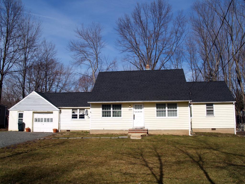 1354 Valley Road