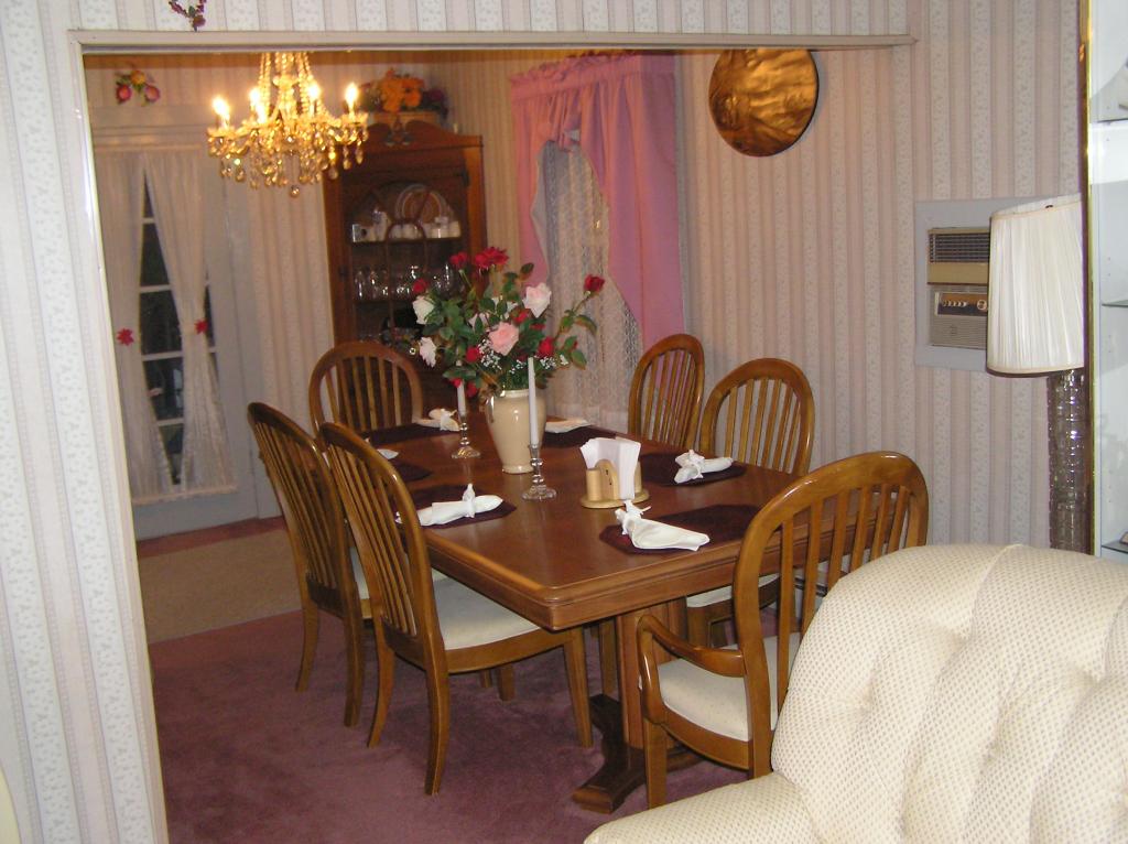 10 HIGHLAND ROAD