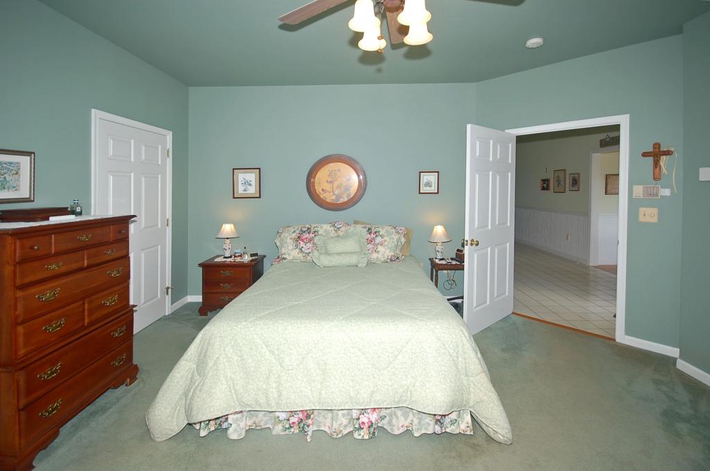 35 NORZ DR