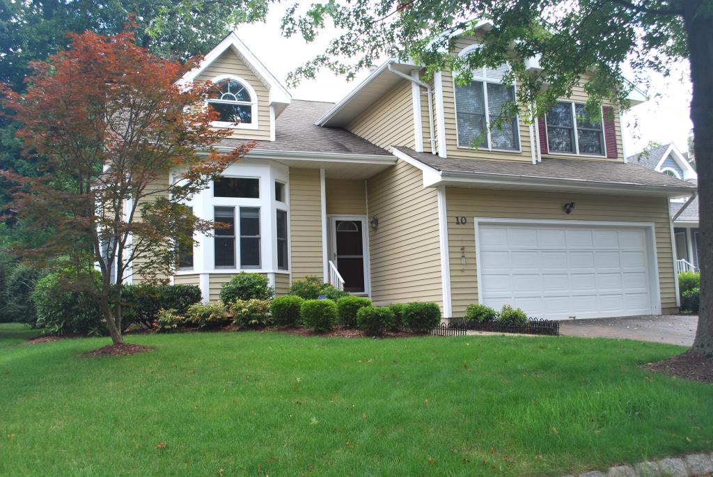 MLS #/Web ID: 2708193