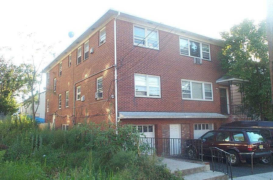 MLS #/Web ID: 2709893