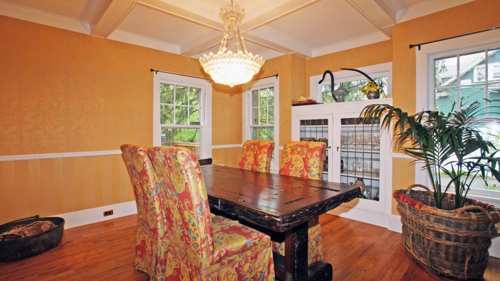 43 FAIRWOOD RD