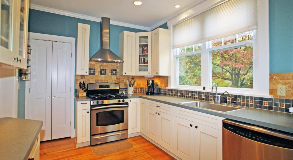 43 FAIRWOOD RD