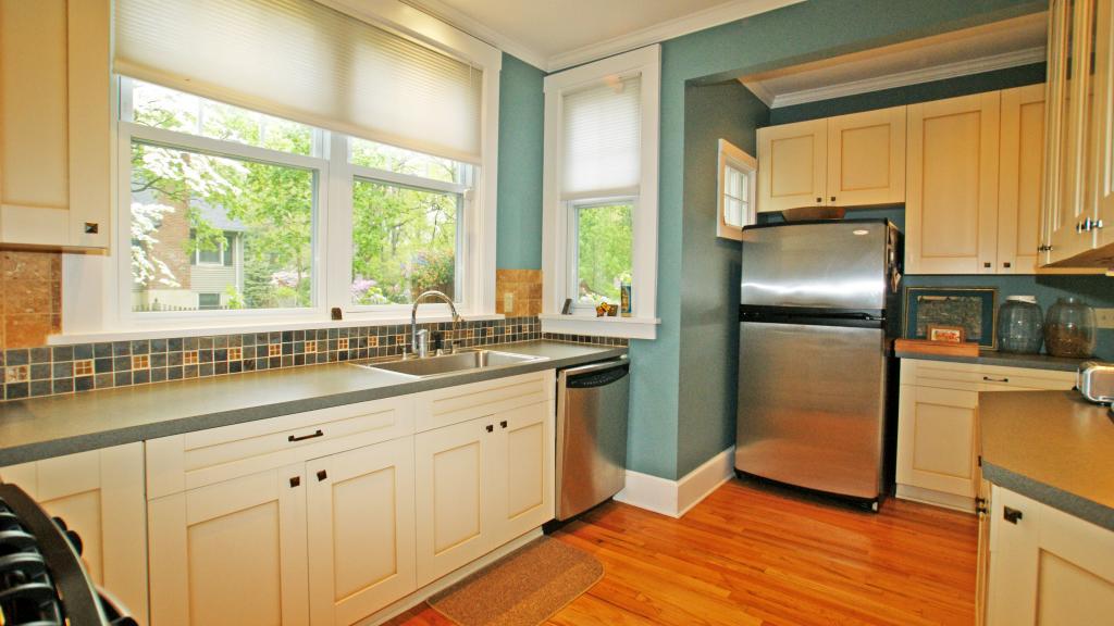 43 FAIRWOOD RD