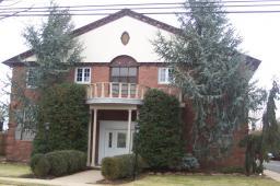 206 MAIN ST