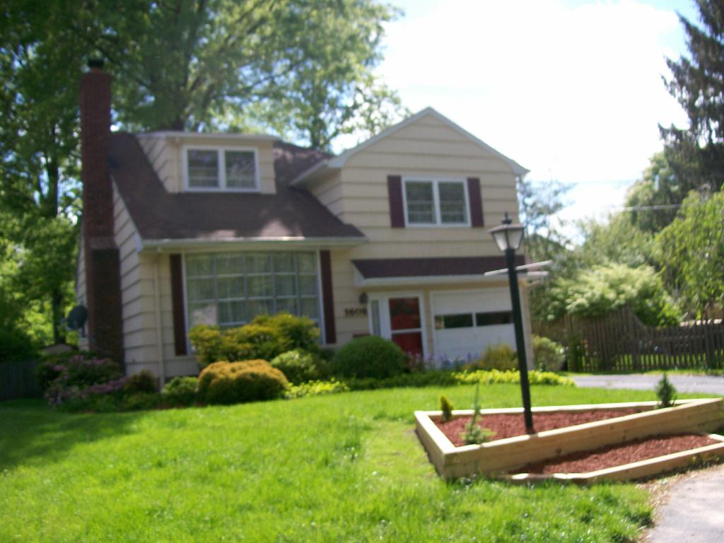 1608 CENTRAL AVE
