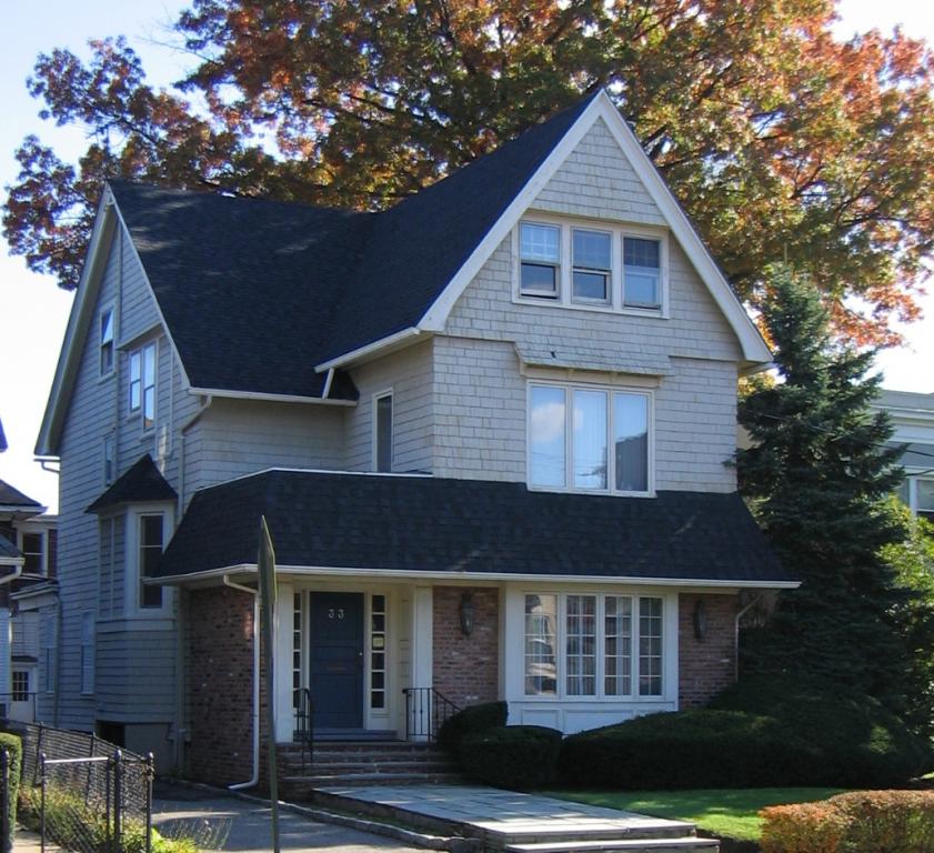 MLS #/Web ID: 2728493