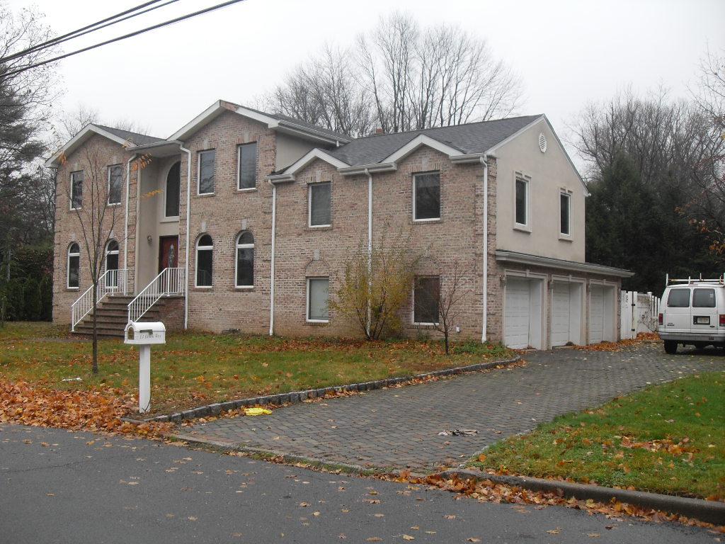 MLS #/Web ID: 2730293