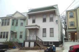 218 19TH AVE