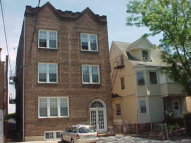 MLS #/Web ID: 2679594